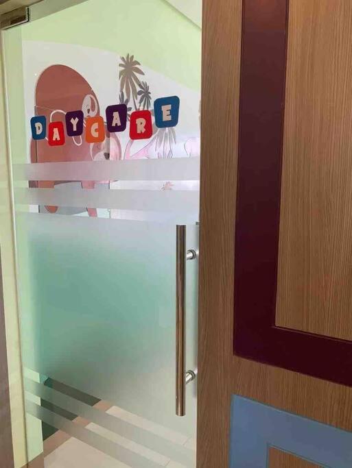 1Br With Extra Room At One Regis- Megaworld 巴科洛德 外观 照片