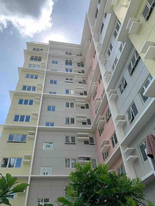 1Br With Extra Room At One Regis- Megaworld 巴科洛德 外观 照片