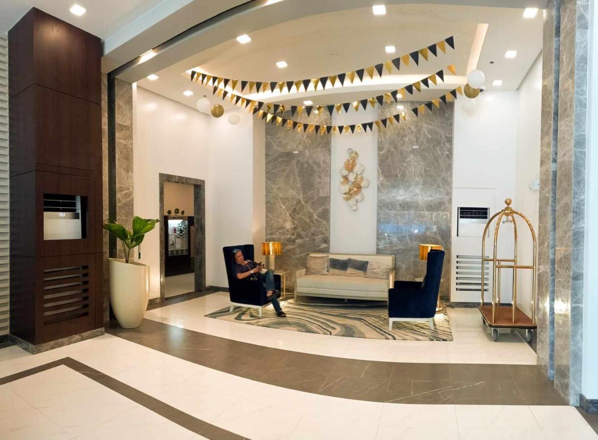 1Br With Extra Room At One Regis- Megaworld 巴科洛德 外观 照片