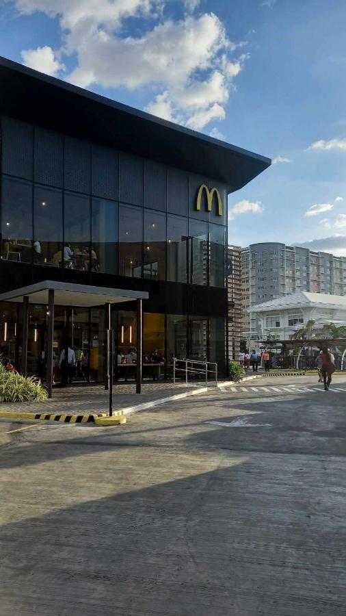 1Br With Extra Room At One Regis- Megaworld 巴科洛德 外观 照片